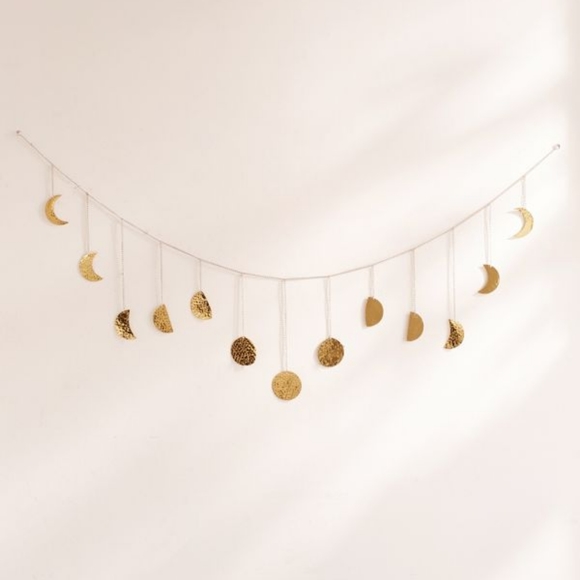 NWT | UO Hammered Metal Moon Cycle Banner - Picture 2 of 3